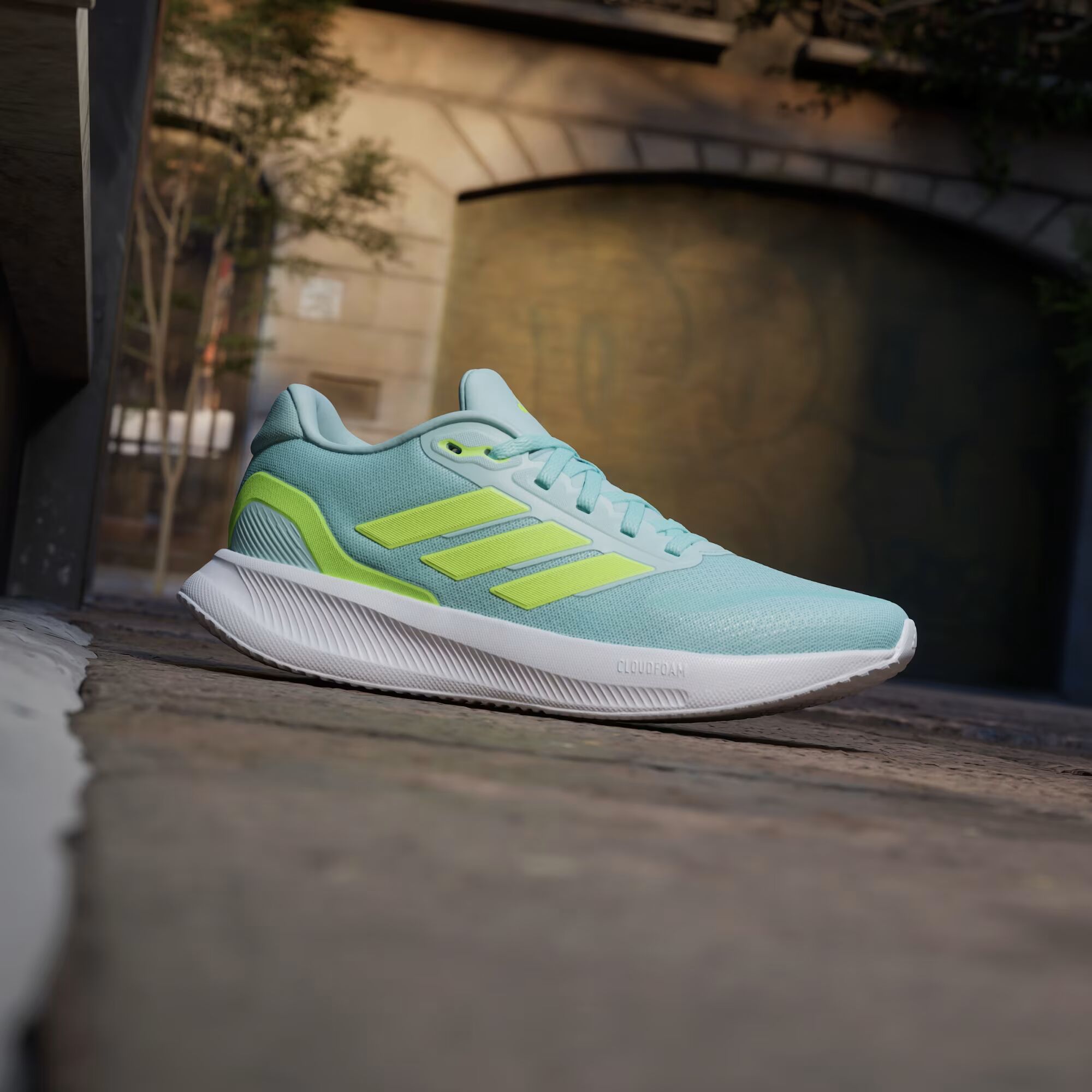 RUNFALCON 5 W